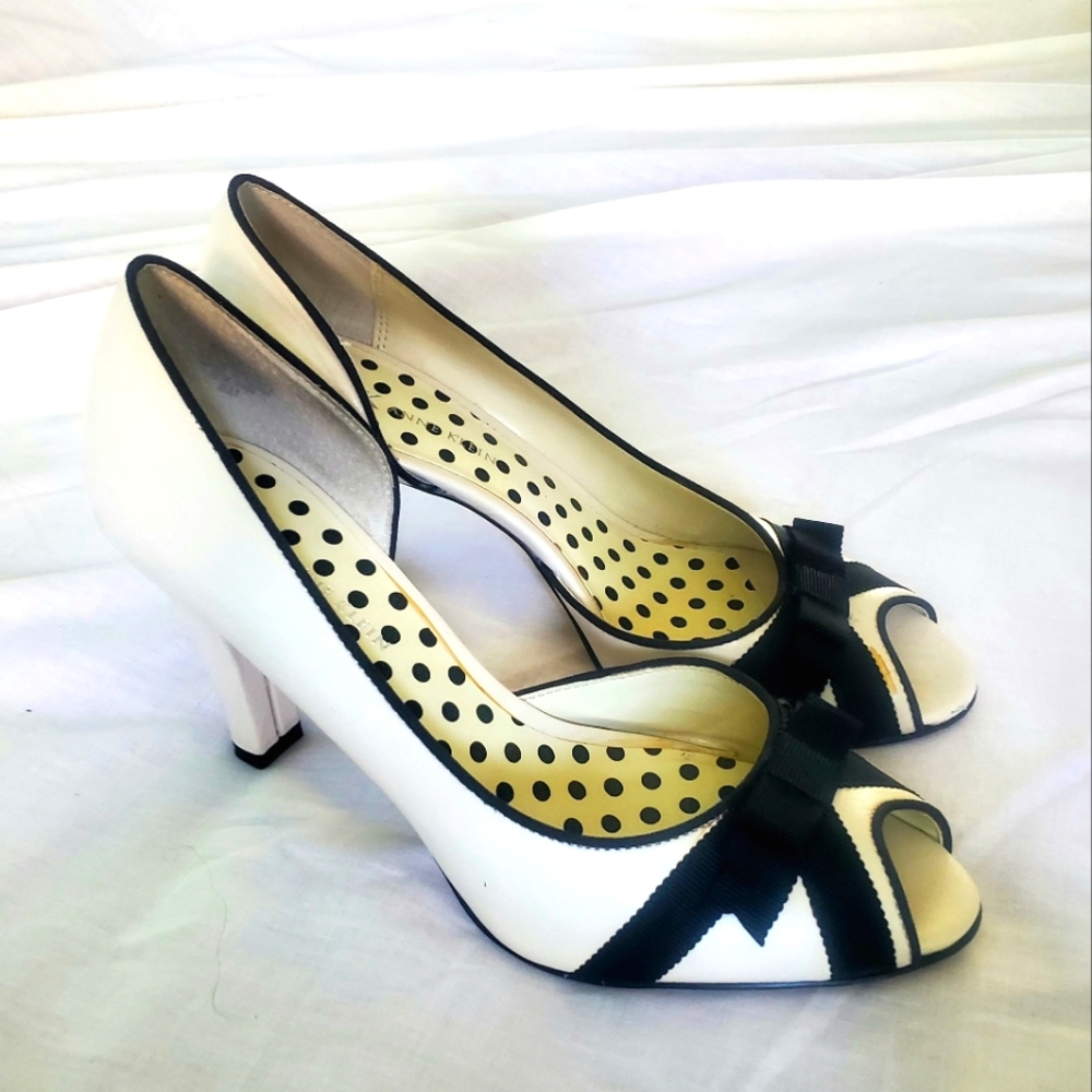 Anne Klein Cream Pumps w/ Black Ribbon